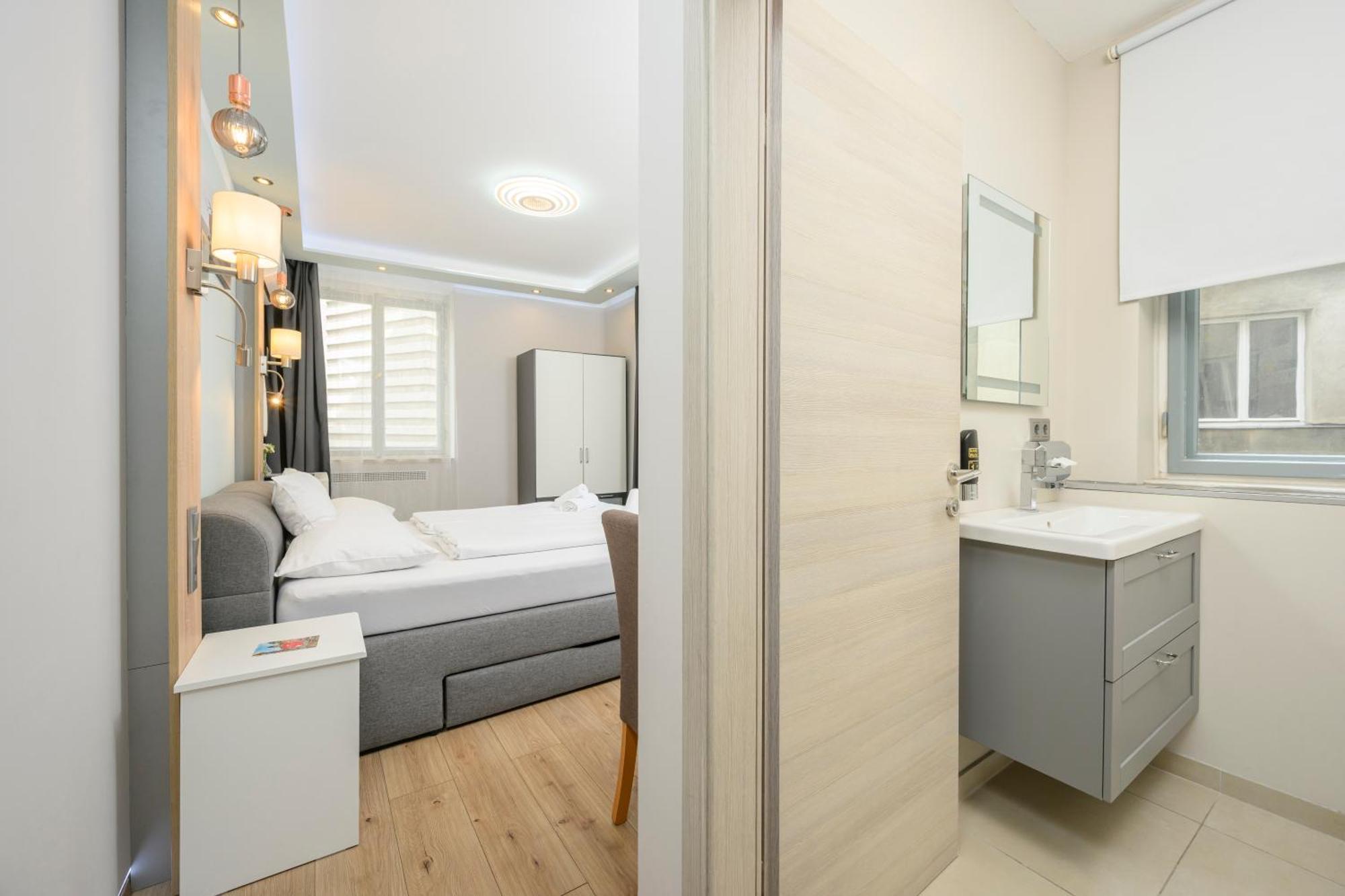 Palais Palffy Apartments Βιέννη Εξωτερικό φωτογραφία